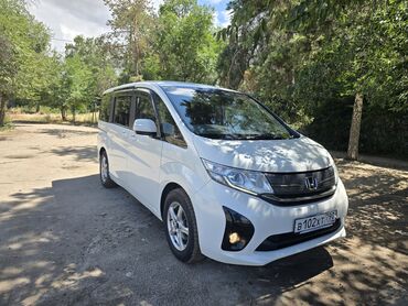 tayota land cruiser 100: Honda Stepwgn: 2018 г., 1.5 л, Автомат, Бензин, Вэн/Минивэн