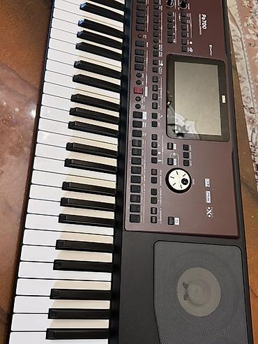Sintezatorlar: Korg Pa700 Professional Arranger – Oriental versiya Xüsusiyyətlər: - — 7