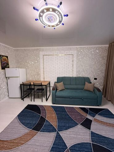 урицкая: 1 комната, 27 м², 2 этаж, Евроремонт