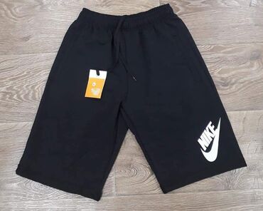 Bermude i šorcevi: Muske bermude samo 1950 din 
Pamuk
Velicine M, L, XL, XXL, XXXL — 8
