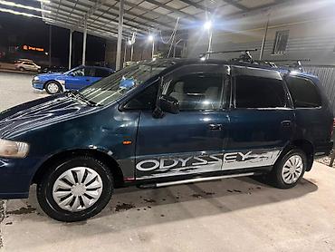 краска на авто: Honda Odyssey: 1994 г., Минивэн — 3