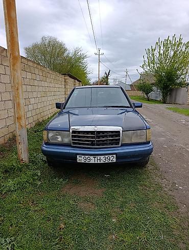 mercedes 180 b: Mercedes-Benz W201 (190) sedan - Rəng: tünd mavi - Kuzov: 4 qapılı — 2