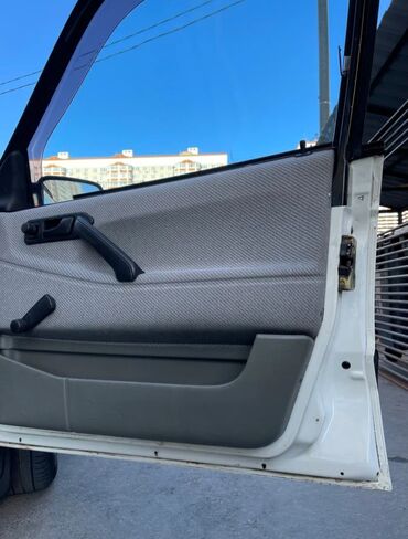 Volkswagen: Volkswagen Passat: 1989 г., 1.8 л, Механика, Бензин, Универсал — 5