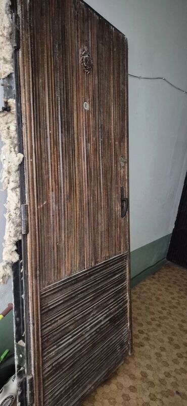 межкомнатная дверь бу: Батир үчүн эщик, Брондолгон, Советтик, Колдонулган