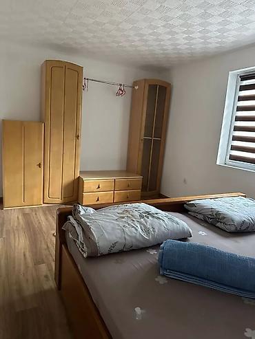 kuce na prodaju vrsac: Izdaje se vikendica od 40m2 u Kajtasovu. Kapaciteta do 4 osobe. Cena — 7