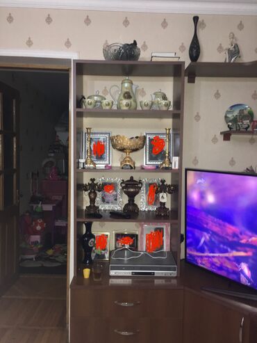 Yalniz stend satilir . Yigilib hecbir problemi yoxdu