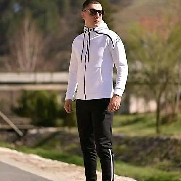 nike kačket: Muska komplet trenerka. 
Cena 3900 dinara
 M L XL XXL
💋 — 3
