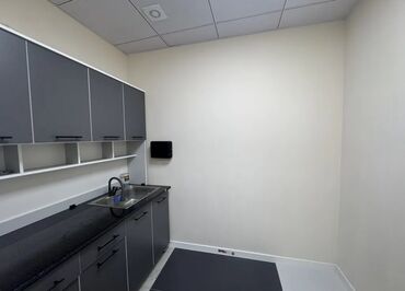 Офисы: Сдаю Офис, 100 м², В жилом комплексе, С отдельной кухней, С отдельным входом, С отдельным сан узлом — 1