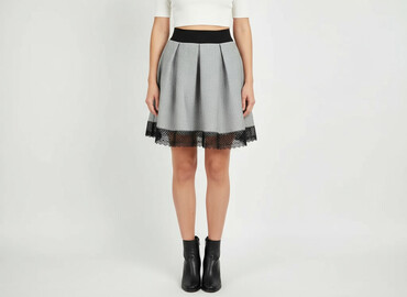 czarne dopasowana spódnice: Pronto Moda, Women`s skirt, size S