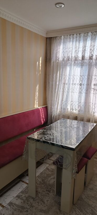 Uzunmüddətli kirayə mənzillər: Yol kenarinda Marshurut dayanacaginin arxasinda 3cu mertebede -da lalafo.az — 14 Uzunmüddətli kirayə mənzillər: Yol kenarinda Marshurut dayanacaginin arxasinda 3cu mertebede — 14