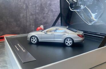 Avtomobil modelləri: Коллекционная модель Mercedes-Benz CLS C218 grey 2011 125 Jahre — 12