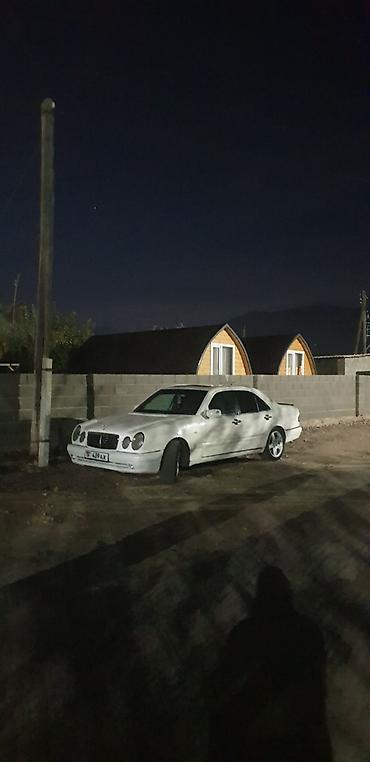 mini jack: Mercedes-Benz E-Class: 1996 г., 2.2 л, Механика, Бензин, Седан — 2