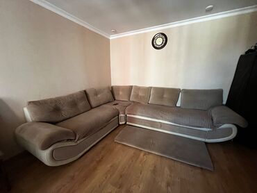 Tibbi çarpayılar: Künc Divan( 3 / 2.50m) 350 azn satılır. Real alıcı narahat etsin.Ünvan