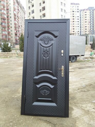 crna udovica kapi: Dəmir Giriş qapısı