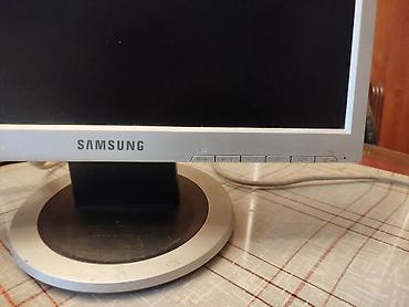 Monitori: Stari retro monitor Samsung SyncMaster 710N vintage
Bez kablova na lalafo.rs — 11 Monitori: Stari retro monitor Samsung SyncMaster 710N vintage
Bez kablova — 11