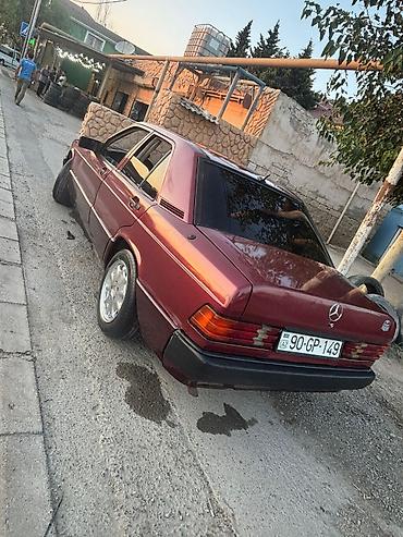 mercedes 170 b: Mercedes-Benz 190 (W201) sedan - Kuzov: 4 qapılı sedan, tünd bordo — 4