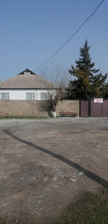 дом долинка: Дом, 120 м², 4 комнаты, Собственник, Старый ремонт