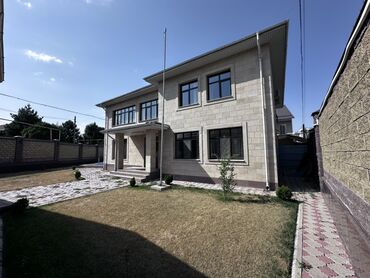щербакова манаса: 600 м², 8 комнат, Утепленный, Теплый пол, Бронированные двери