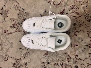 лоро пиано обувь мужская цена бишкек: Мужские кроссовки, 42, Nike, Новый, цвет - Белый, Платная доставка