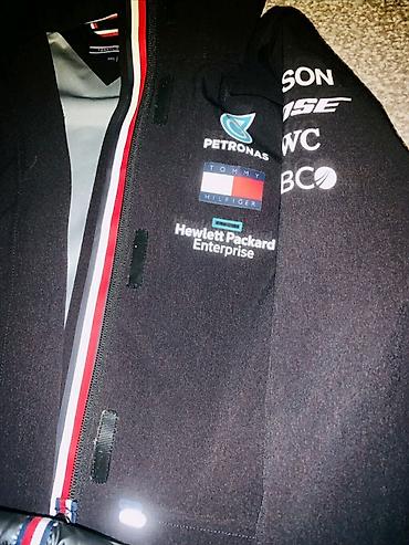 deri kurtka: Məhsul: Mercedes-AMG Petronas x Tommy Hilfiger kişi üst geyim dəsti - — 8