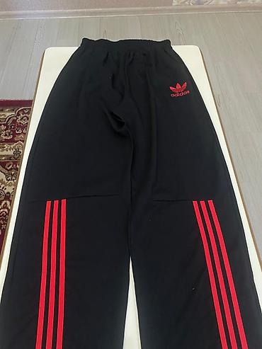 xonca desti: Adidas idman dəsti – 3 hissəli - Rəng: qara-qırmızı - Komplekt: qolsuz — 3