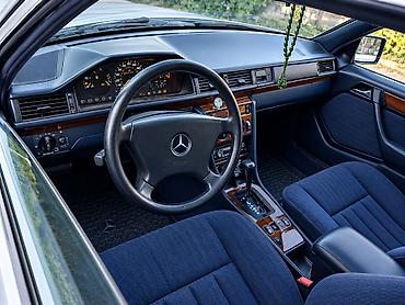 мерс 124 дверные карты: Mercedes-Benz W124: 1993 г., Механика, Бензин, Седан — 2