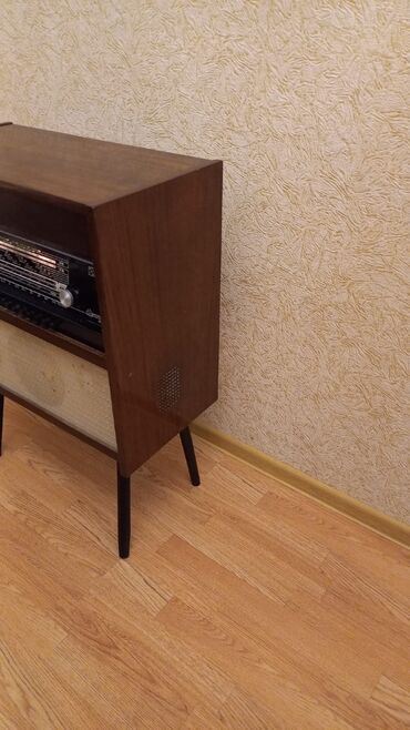 Qrammofon və patefonlar: Sifarişlə Riqonda 102 patefonu yığılır. İdeal vəziyyətdə Rigonda 102 -da lalafo.az — 16 Qrammofon və patefonlar: Sifarişlə Riqonda 102 patefonu yığılır. İdeal vəziyyətdə Rigonda 102 — 16