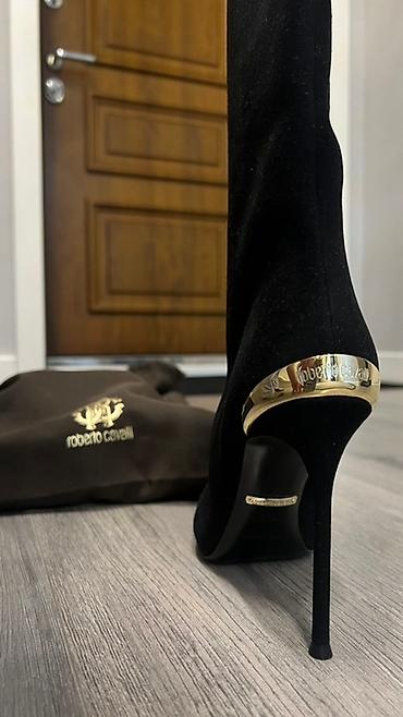 Женская обувь: Высокие женские сапоги Roberto Cavalli - Цвет: черный - Материал — 8