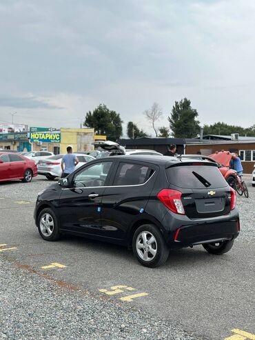 света: Chevrolet Spark: 2018 г., 0.1 - engine capacity л, Автомат, Бензин, Хетчбек