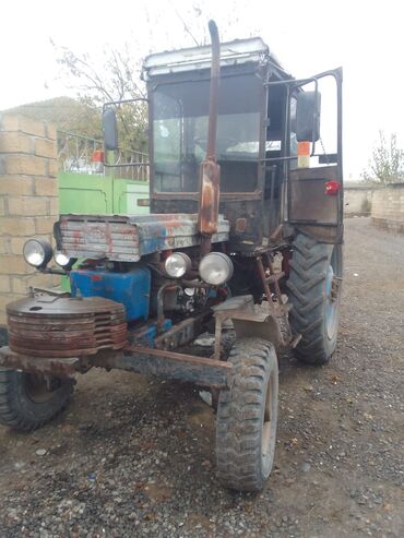 avtomobil siqnalı: Traktor T, 1986 il, 8 at gücü, motor 2.1 l, İşlənmiş