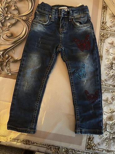 qadin aksesuarları instagram: Şəkillərdə bir neçə fərqli geyim modeli təqdim olunur: • Açıq boz — 4