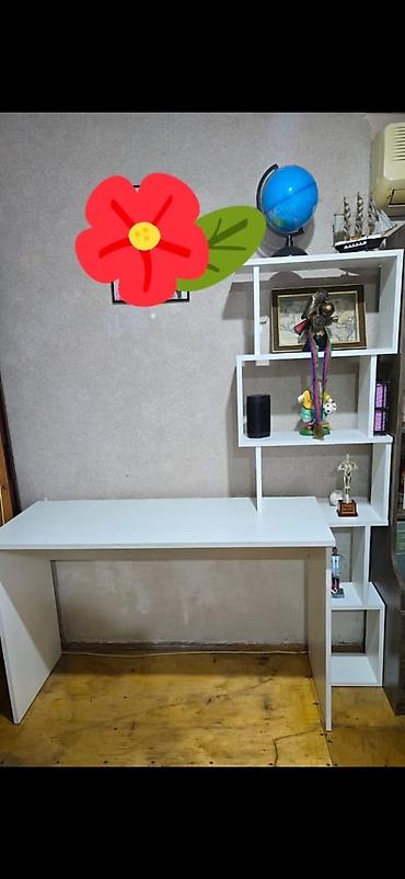 Mebel: Düz masa, Stulsuz, Polkalı, Siyirməsiz, Sadə laminat — 1