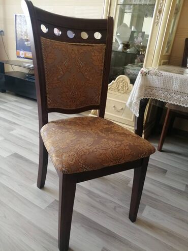 acilan stol: İşlənmiş, Açılan, Dördbucaq masa, Azərbaycan