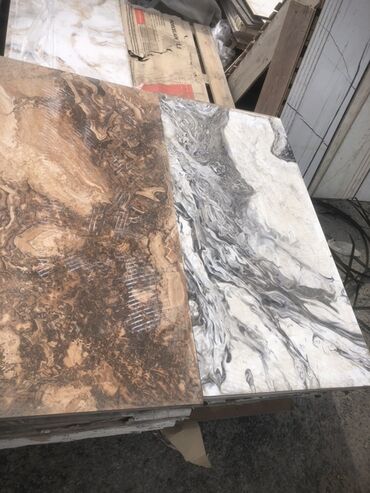 Beton və beton məmulatları: Müxtəlif naxışlı plitələr, döşəmə və ya divar üçün uyğun olan müxtəlif