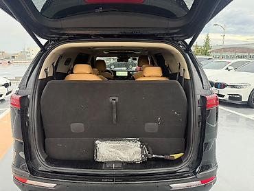 мерседес т 1: Kia Carnival: 2021 г., Вэн/Минивэн — 9