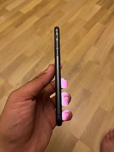 Apple iPhone: IPhone 11, 64 GB, Qara — 8