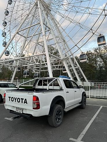 авто сатылат: Toyota Hilux: 2008 г., 2.5 л, Кол менен иштөөчү, Дизель, Пикап — 4