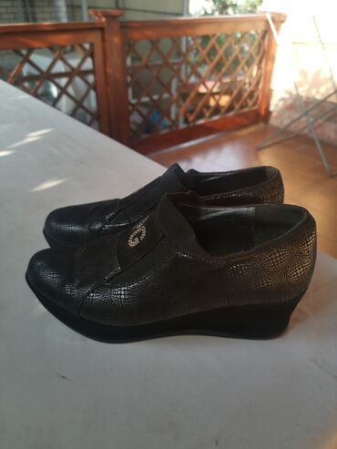 женские итальянские туфли: Туфли Размер: 37, цвет - Черный