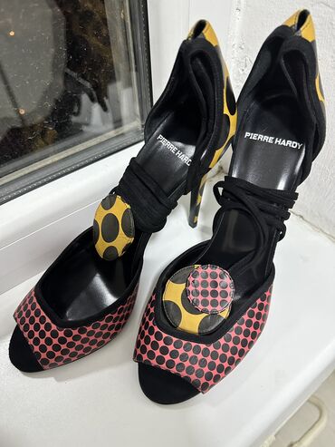 обувь для девочек: Босоножки 👡 новые от «Pierre Hardy” красиво 😻 сидят для стильных