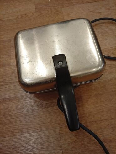 стиральная машина не рабочая: Продаю вафельницу СССР