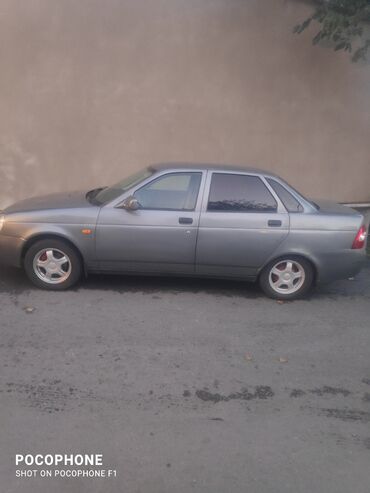 prioa: VAZ (LADA) Priora: 1.6 l | 2008 il 355985 km Sedan