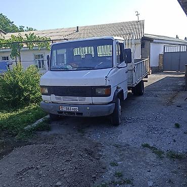 бампер на 2107: Бортовой грузовик Mercedes-Benz (серия T2/508–609) с двойной кабиной — 2