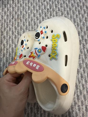 кроксы крокс crocs: Детские кроксы 27/28 размер за 100 сом б/у - Тематика: Space — — 1