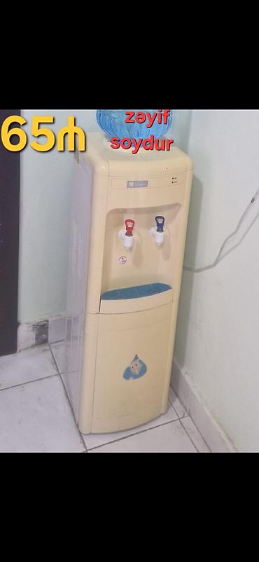 su qiymətləri: Satılır: müxtəlif model stasionar su dispenserləri (üstdən butka — 3