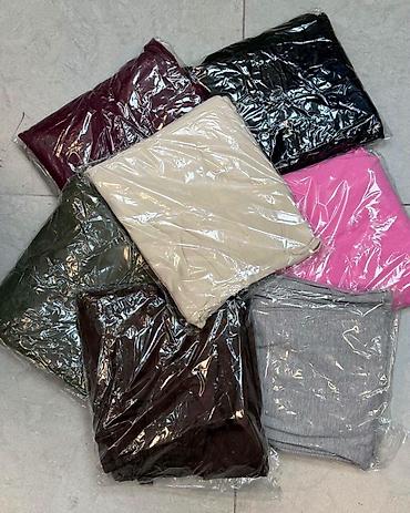 Gornji i donji deo: Komplet: 2.800 dinara
S M L XL — 9
