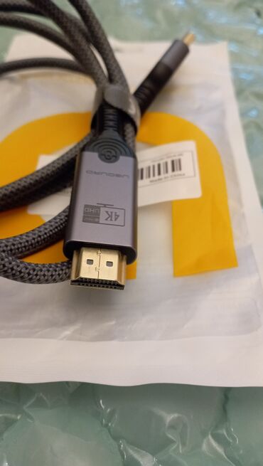 решетка для камина: 4K HDMI kabeli – DisplayPort → HDMI - Bir ucu DisplayPort (DP), digər