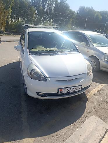 Honda Fit: 2005 г., 1.5 л, Автомат, Бензин, Хэтчбэк