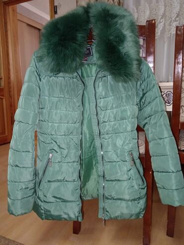 klassik qadın geyimləri: Женская куртка L (EU 40), цвет - Зеленый