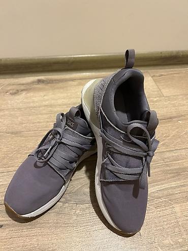 Digər ayaqqabılar: 1.Ботинки Натуральная кожа Размер 39 Цена 60 azn 2. Зимние ботинки — 25