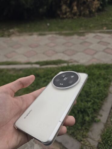 где купить алису: Xiaomi, 14 Ultra, Б/у, 512 ГБ, цвет - Белый, 2 SIM